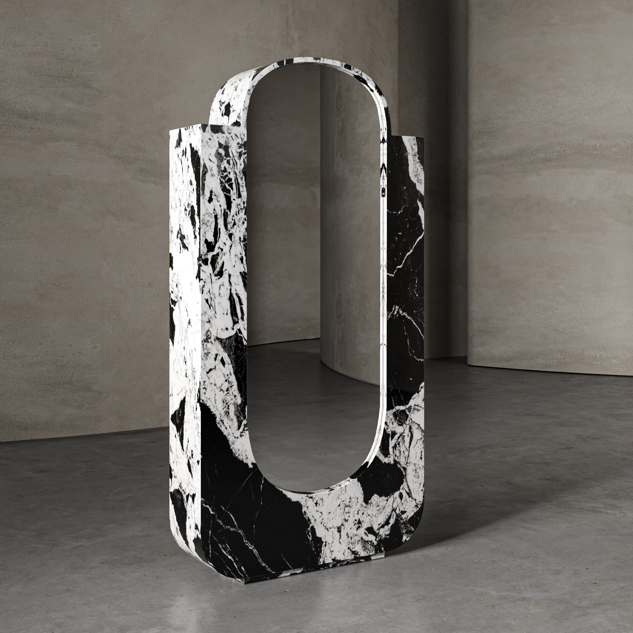 Meera Standing Mirror